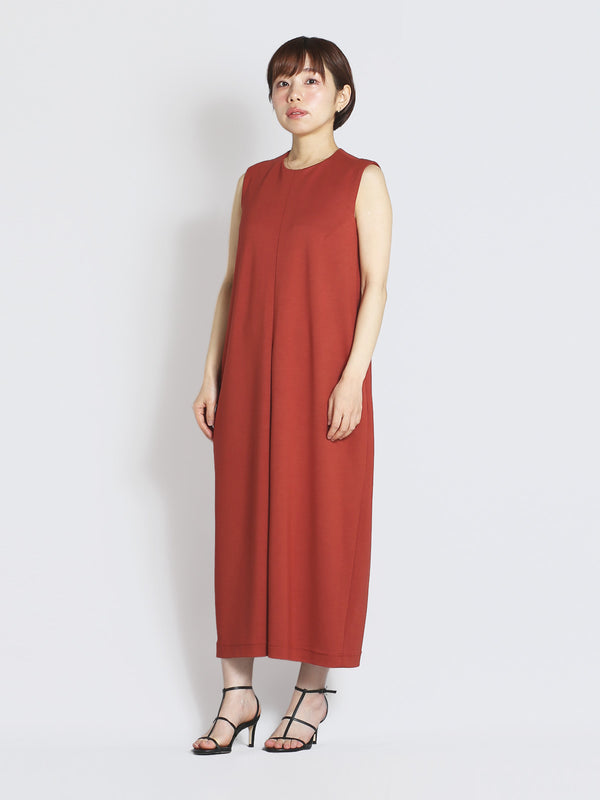 【8月PICKUP先行受注】レーヨンポンチバレルシルエットワンピース