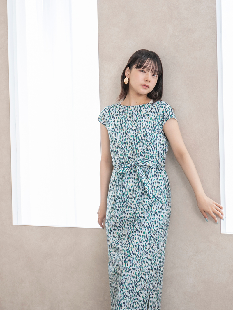 ペイントタッチロングワンピース｜低身長さん・小柄女性向け