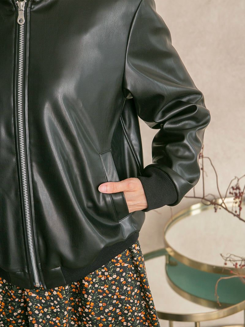 ビーガンレザーパーカー