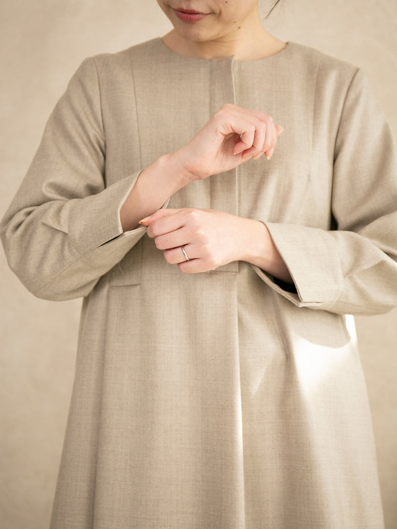 【12月新作】ウールフラノフロントタックワンピース/ベージュ