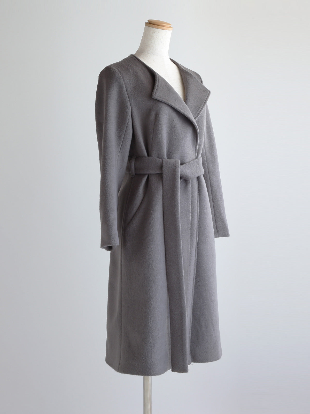 MORABITO モラビト　ノーカラーコート　アンゴラ混　グレー アンゴラビーバーセミダブルノーカラーコート – Cobitto